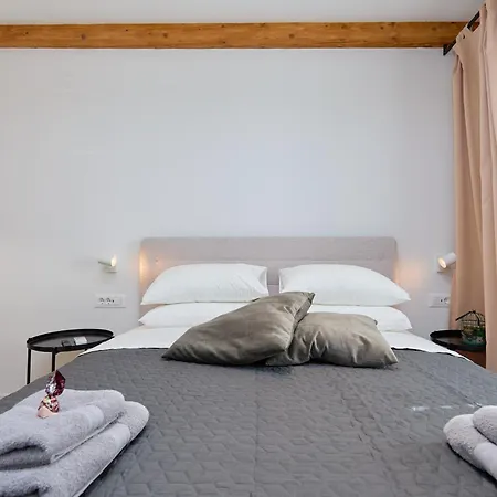 Iza Grada Apartment