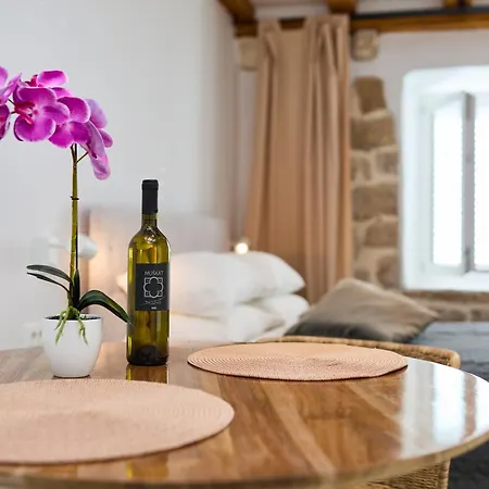 Iza Grada دوبروفينك